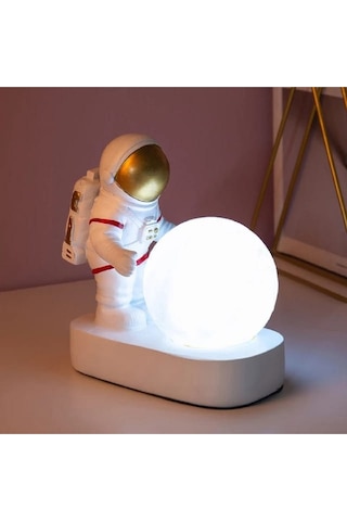 Astronot Ay Led Gece Lambası Yatak Odası Başucu Masaüstü Yaratıcı Lamba Süs Obje Beyaz