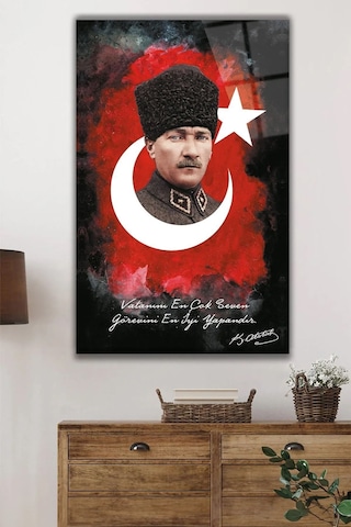Atatürk Ve Vatanını En Çok Seven Görevini En İyi Yapandır Yüksek Çözünürlüklü Dikey Cam Tablo