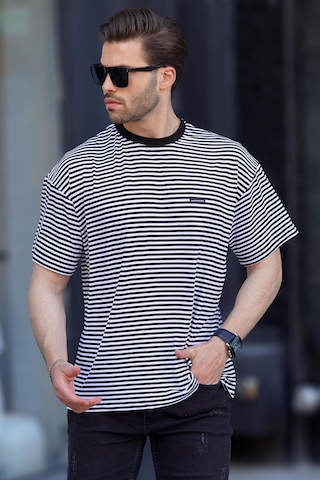 Madmext Siyah Bisiklet Yaka Çizgili Kısa Kollu Arma Detaylı Erkek T-shirt 7031