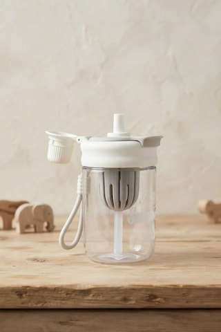 Askılı Pipetli Sızdırmaz Meyve Hazneli Suluk 600 Ml Beyaz