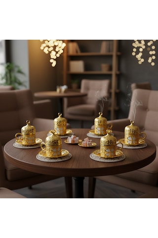 Yonca Desenli 6 Kişilik Porselenli Kapaklı 24 Parça Altın Renk Fincan Seti Altın