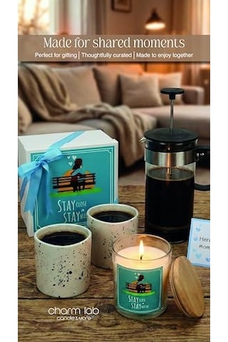 Candle Stay Close Stay Warm Çiftlere Özel Hediye Seti, Ahşap Kapaklı Kokulu Mum, French Press Ve 2 Seramik Kahve Kupası, Sevgililer Günü, Düğün & Ev Hediyesi 6998