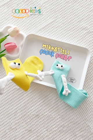 Color Socks Çocuk Mıknatıslı El Ele Tutuşan Çoraplar Topuksuz ÇoK Renkli