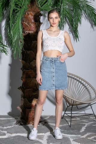 Önü Düğmeli Mavi Kot Etek