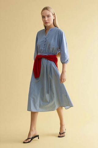 Defacto Poplin Çizgili Midi Elbise H0110ax26spbe196 Mavi-be196