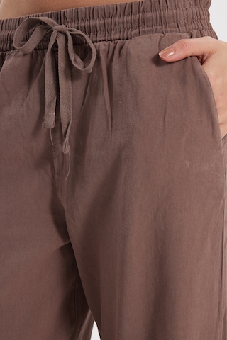 Tudors Kadın Relax Fit Rahat Kesim %100 Pamuk Beli Bağcıklı Lastikli Çift Cepli Kahverengi Pantolon-50599