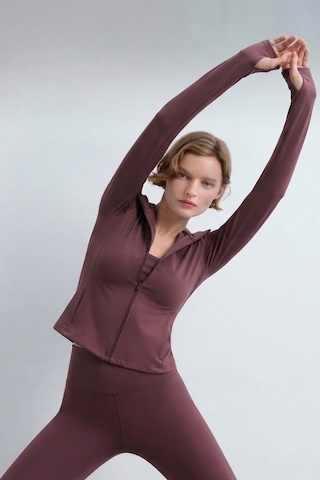 Soft&Basic Fit Yumuşak Dokulu Fermuarlı Kapüşonlu Cepli Parmak Geçirmeli Detaylı Hırka Bordo
