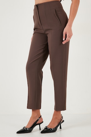 Lela Regular Fit Yüksel Bel Düz Paça Havuç Bayan Pantolon 68350109 Kahve