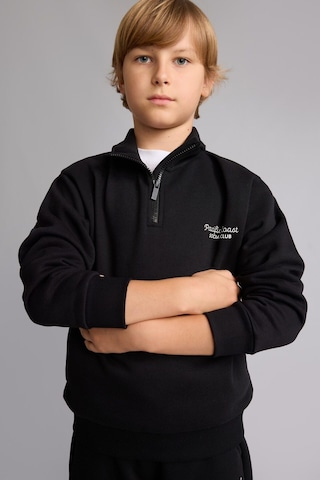 Defacto Regular Fit Yarım Fermuarlı Dik Yaka İçi Yumuşak Tüylü Yazı İşlemeli Sweatshirt Erkek Çocuk H9689a826wnbk81 Siyah-bk81
