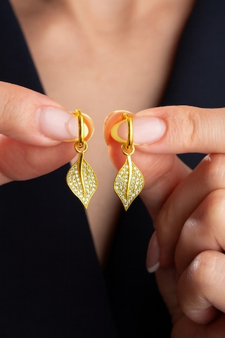 Çekirdekjewelry Işıklı Hediye Kutulu 925 Gümüş Gümüş Yaprak Tasarım Küpe Sarı