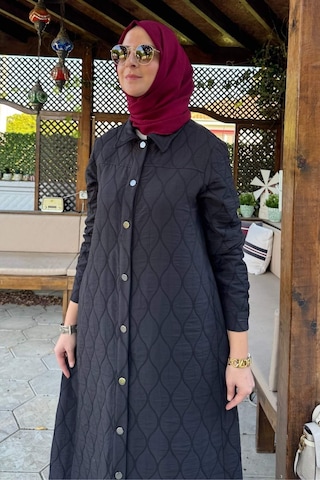 Rabia Şamlı Elmas Kapitone Kap Siyah Çok Renkli