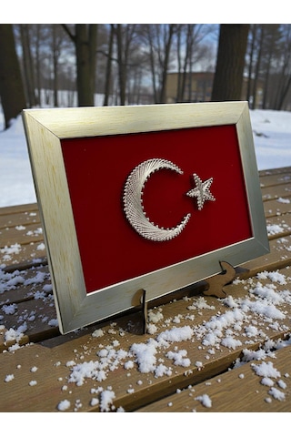 Ayyıldız Türk Bayrağı Filografi Tablo Çerçeveli 26x19 Cm Ayaklık Hediyeli 1 Adet