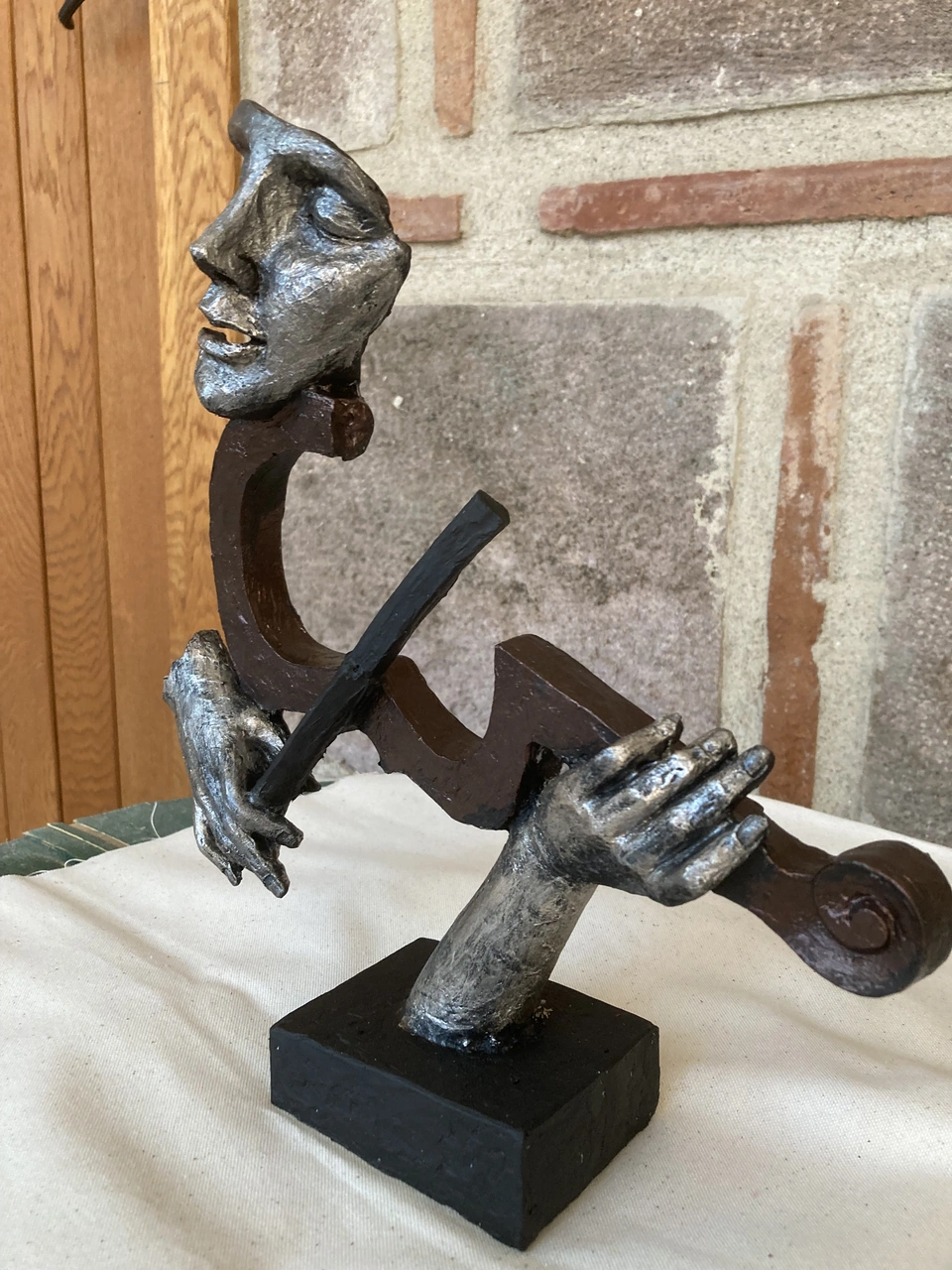 Keman Çalan Eller Biblo Müzik Dekor Ürünü