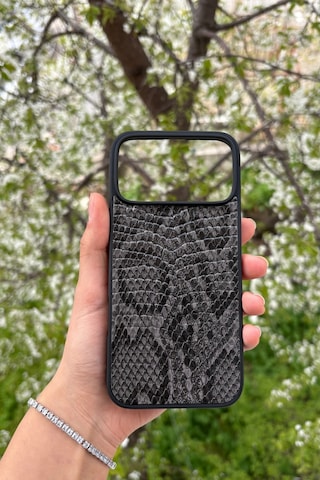 Apple, Uyumlu iPhone 17 Pro Max Yılan Desenli Kabartma Dokulu Kılıf Siyah