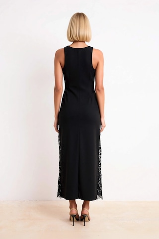 Benerly Kadın Kolsuz Bisiklet Yaka Maxi Vücuda Oturan Dantel Detaylı %100 Siyah