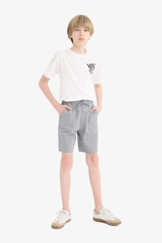 DeFacto Erkek Çocuk Beli Lastikli Cepli Gabardin Şort E3359A825HSGR265