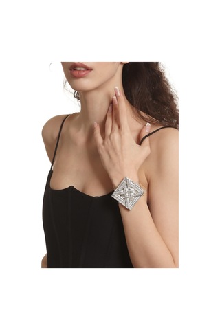 Kadın Lak Gümüş Renk Kaplama Ayarlanabilir Açık Bant Örgü Dokulu Geometrik Figürlü Bileklik Gümüş