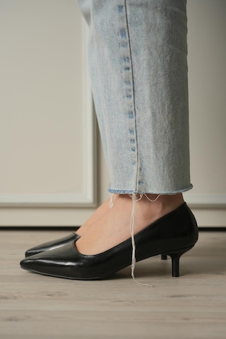 Esatsani Siyah Deri Sivri Burun Alçak Topuk 4 Cm Stiletto Dores Kadın Ayakkabı Siyah Deri