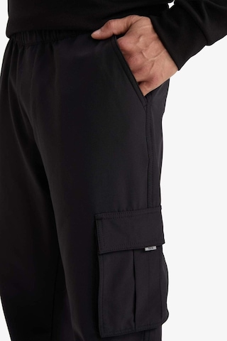 Defacto Defactofit Standart Fit Kargo Cepli Standart Paça Dokuma Sporcu Jogger F2308ax25wnbk81 Siyah