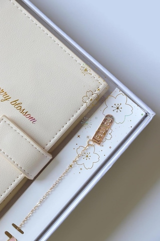 Vj Kutulu Defter 13x18 Cm 80 Gr. Ivory 96 Yp. Kitap Ayraçlı Antrasit