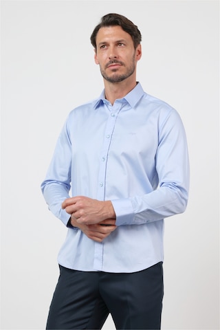 İmza Açık Mavi Sert Yaka Uzun Kol Cepsiz Saten Slim Fit Pamuk Gömlek 1004260424 2XL
