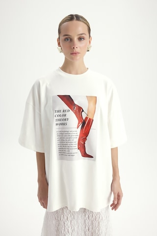 Mai Studios Co. Theory Oversize Beyaz T-shirt BEYAZ