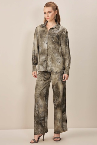 Gömlek Yaka Çok Renkli Saten Gömlek Çok Renkli