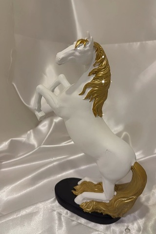 Kaideli Şahlanan Kırat Beyaz Gold Yeleli