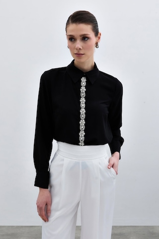 Sateen Şerit Aksesuarlı Gömlek - Siyah-135985 Siyah