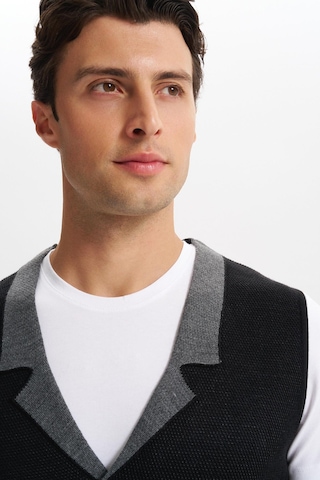 Arma Erkek Slim Fit Örme Likralı Pike Yelek Kısa Kollu, %90 Akrilik %10 Wool K0yyo0857 Siyah