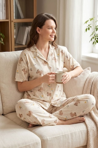 Hepsine Rakip Kadın Düğmeli Kısa Kollu Uzun Alt Pijama Takımı Ayıcık Desenli 7515 Ekru