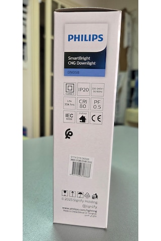 Philips Sıvaüstü Küçük Model Tavan Lamba 12,5w 4000k Beyaz İle Sarı Arası Işık 1250 Lümen 16,5 Cm Kare Plastik Gövde
