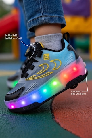 Pepino Erkek Çocuk Şarj Edilebilir 16 Mod Rgb Led Işıklı Tekerlekli Paten Ayakkabı Bas-çek Butonlu Siyah - Mavi Siyah - Mavi Pepino Erkek Çocuk Şarj Edilebilir 16 Mod Rgb Led Işıklı Tekerlekli Paten Ayakkabı Bas-çek Butonlu Siyah - Mavi Siyah - Mavi