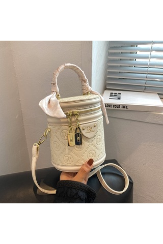 Lyon Üstdüzey Nişsilindir Gelçantası Kovaçancapraz Vücut Çantası - Beyaz Beyaaz