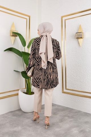 Hira Life Fashion Kadın Tesettür Giyim Ve Spor Giyime Uygun Düğme Detaylı Şık Desenli Dokuma Viskon Gömlek-tunik Vizon 2 Vizon 2