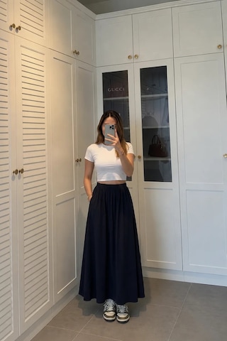 Kadın Lacivert Poplin Kumaş Uzun Etek Beli Lastikli Günlük Maxi Etek 90 Cm Kadın Lacivert Poplin Kumaş Uzun Etek Beli Lastikli Günlük Maxi Etek 90 Cm