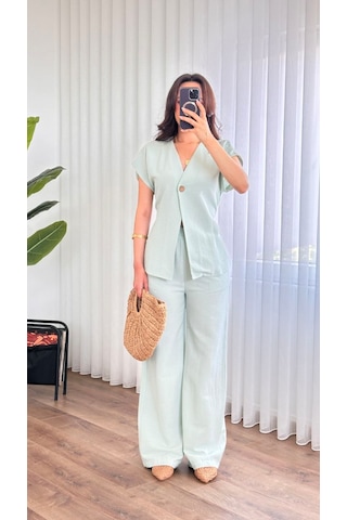 Mitodo.com Keten Karışımlı Düğmeli Yelek Ve Bol Paça Pantolon İkili Takım Su Yeşili Mitodo.com Keten Karışımlı Düğmeli Yelek Ve Bol Paça Pantolon İkili Takım Su Yeşili