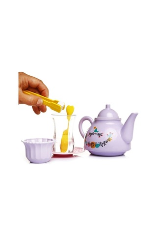 Kutulu Çay Vakti Ince Belli Bardaklarla Urt-011-001