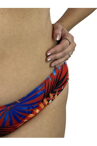 Büyük Beden Bağlamalı Üçgen Desenli Sabit Kap Boyundan Bağlamalı Kadın Bikini Takımı