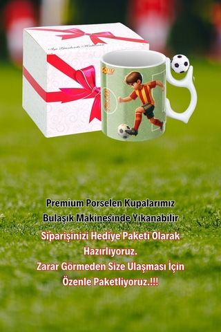 Siyah Beyaz Futbol Toplu Sarı Kırmızı Forma Oyunculu Taraftar İsimli Baskılı Kupa Bardak Beyaz