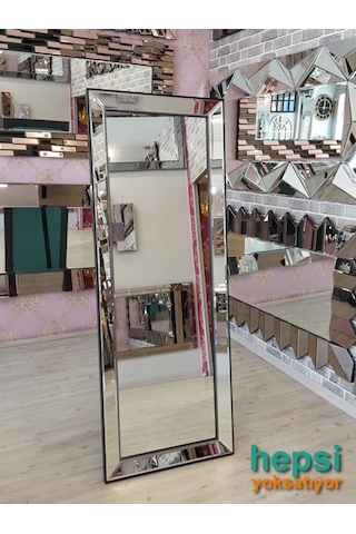 Ayna Çerçeveli Model Siyah Renk Ayaklı Boy Aynası Siyah