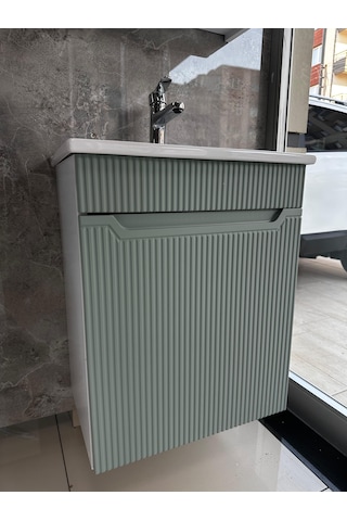 Banyo Dolabı Aynalı Cnc İşlemeli Membran Kapaklı 55 Cm Yeşil