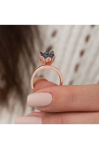 Rose Altın Kaplama Siyah Zirkon Taşlı Lotus Çiçeği Kadın  Yüzük Rose Gold