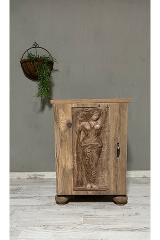 Roma Nın Sessiz Kızı Ahşap Oyma Komodin