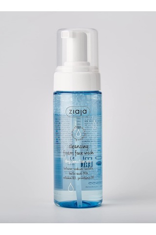 Yüz Temizleme Köpüğü Kuru Ve Hassas Cilt 150 Ml