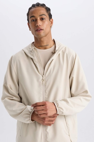 DeFactoFit Su İtici Regular Fit Kapüşonlu File Astarlı Fermuarlı Dokuma Mevsimlik Baharlık Mont D6180AX25SPBG662