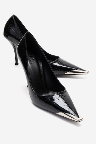 Luvishoes Alvena Siyah Baskı Önü Metal Detaylı Kadın Topuklu Ayakkabı Siyah