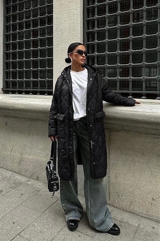 Fermuar Ve Kapşonlu Uzun Kapitone Mont 7062 Si Yah Siyah