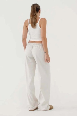 Amongst Few Kullanışlı Easy Drawstring Pant: Ayarlanabilir Kemer, Rahat Kesim Ve Yumuşak Kumaş Krem