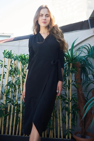 Kadın Likralı Krep Kumaş Kruvaze Capri Truvakar Kol Diz Altı Elbise-siyah Siyah